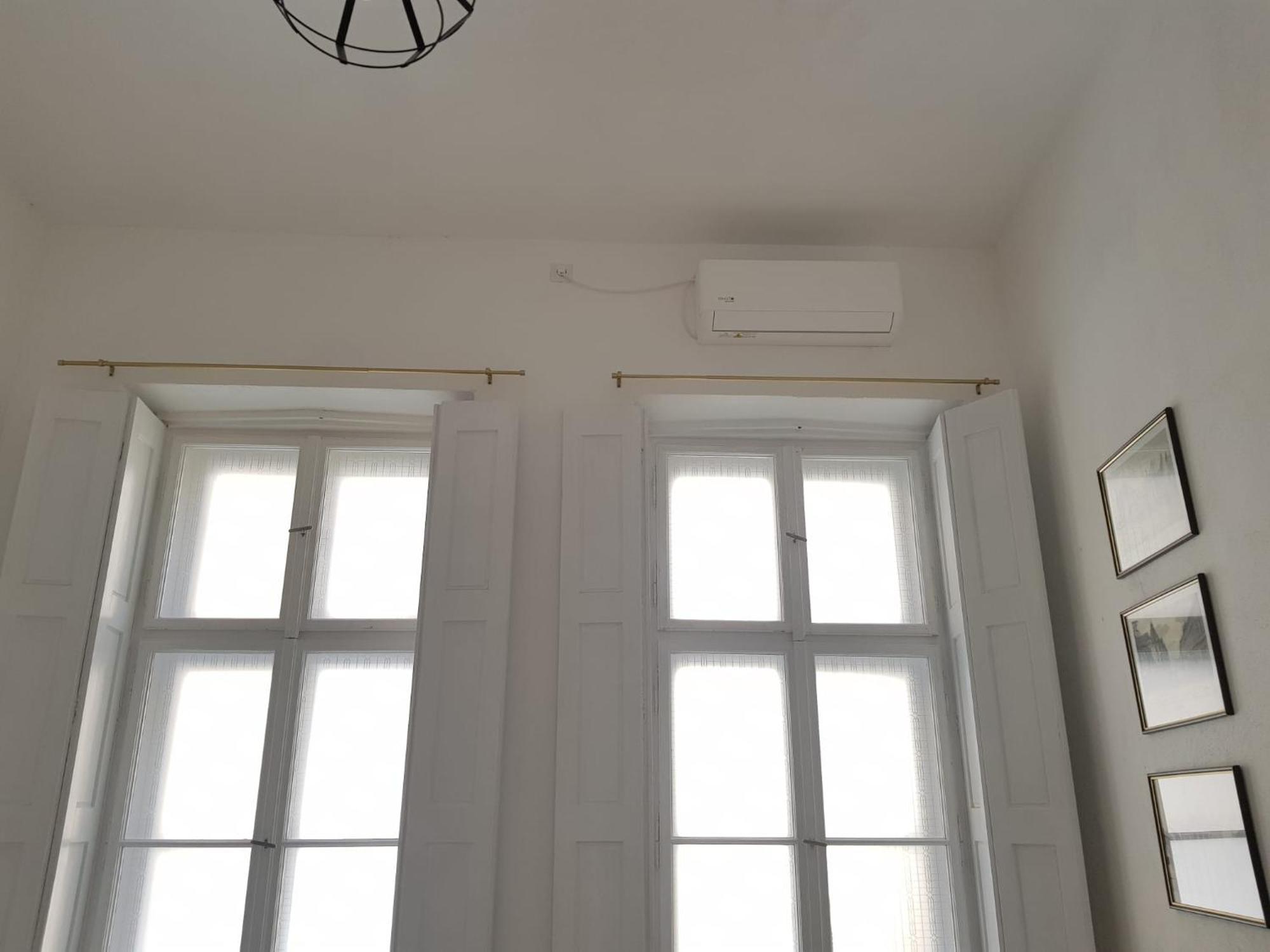 Liberte Apartments Oradea Quarto foto